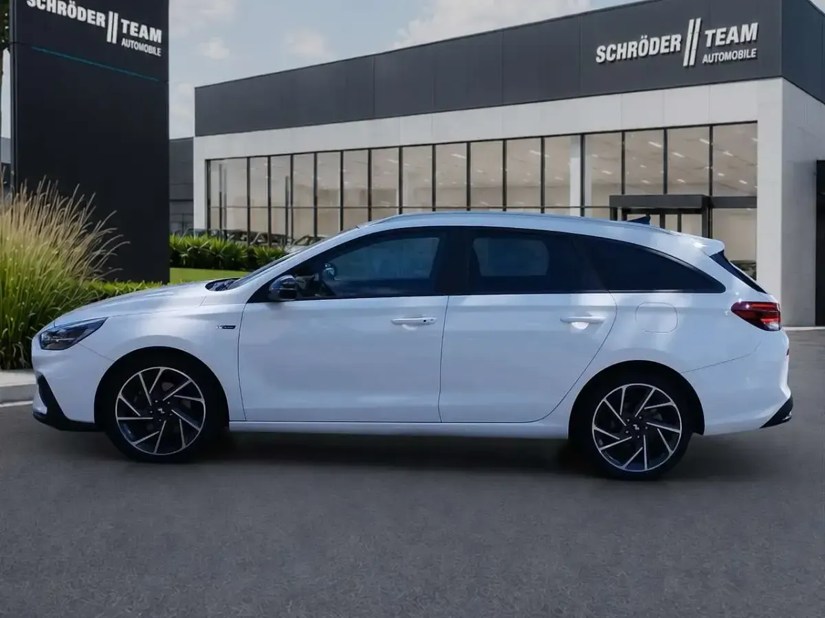Gebraucht Hyundai i30 N Line 160 PS (117 kW) 2024 Schwarz Kombi