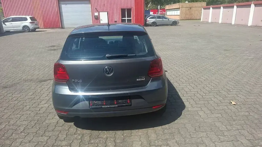 Gebraucht VW Polo Comfortline 90 PS (66 kW) 2014 Grau Limousine