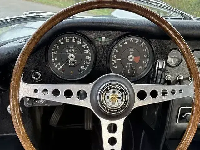 Gebraucht Jaguar E-Type R 268 PS (197 kW) 1967 Grün Cabrio