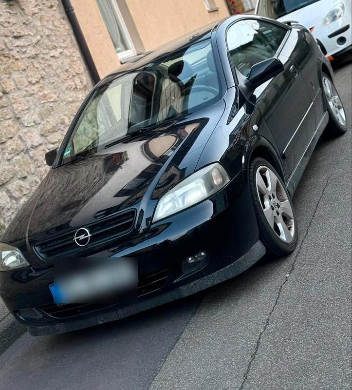 Schwarz Gebraucht 2001 Opel Astra Coupé | 1.200 € (Guter Preis) - Bild 1/4