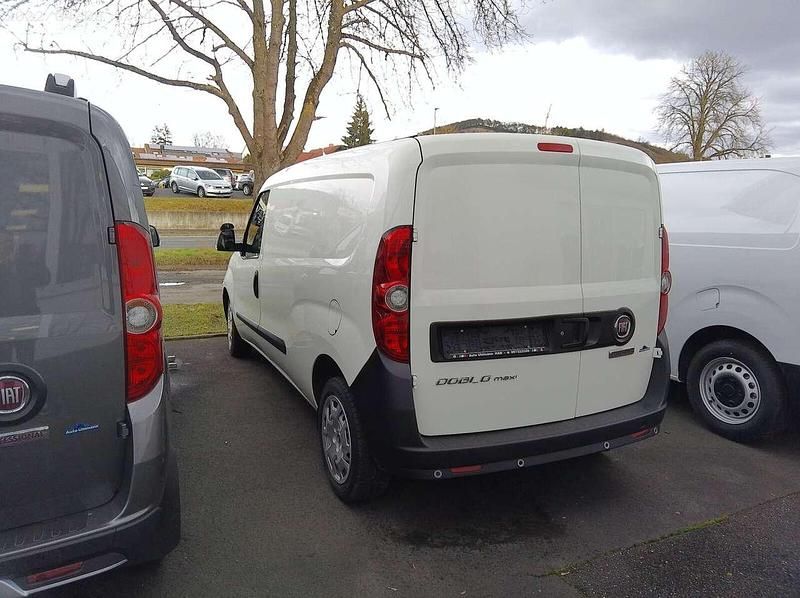 Gebraucht Fiat Doblò 101 PS (74 kW) 2022 Weiß Van / Kleinbus