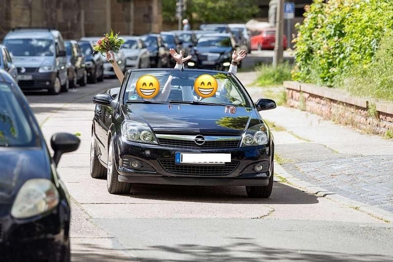 Schwarz Gebraucht 2008 Opel Astra Cabriolet Cabrio | 2.399 € (Guter Preis) - Bild 1/4