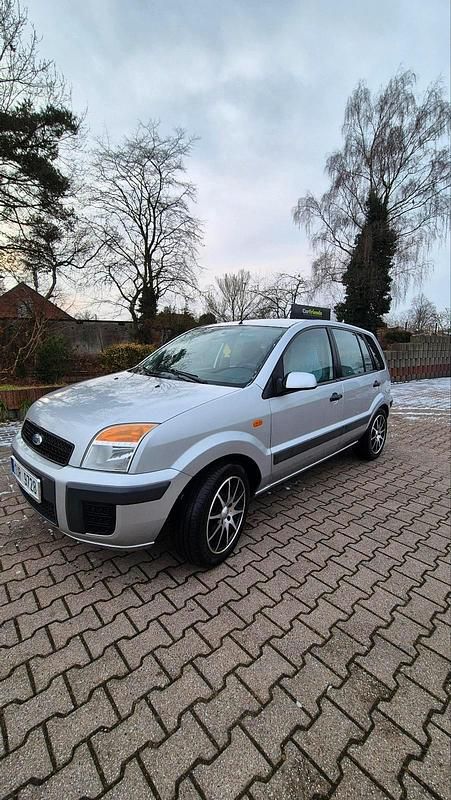 Gebraucht Ford Fusion 68 PS (50 kW) 2008 Silber Kombi