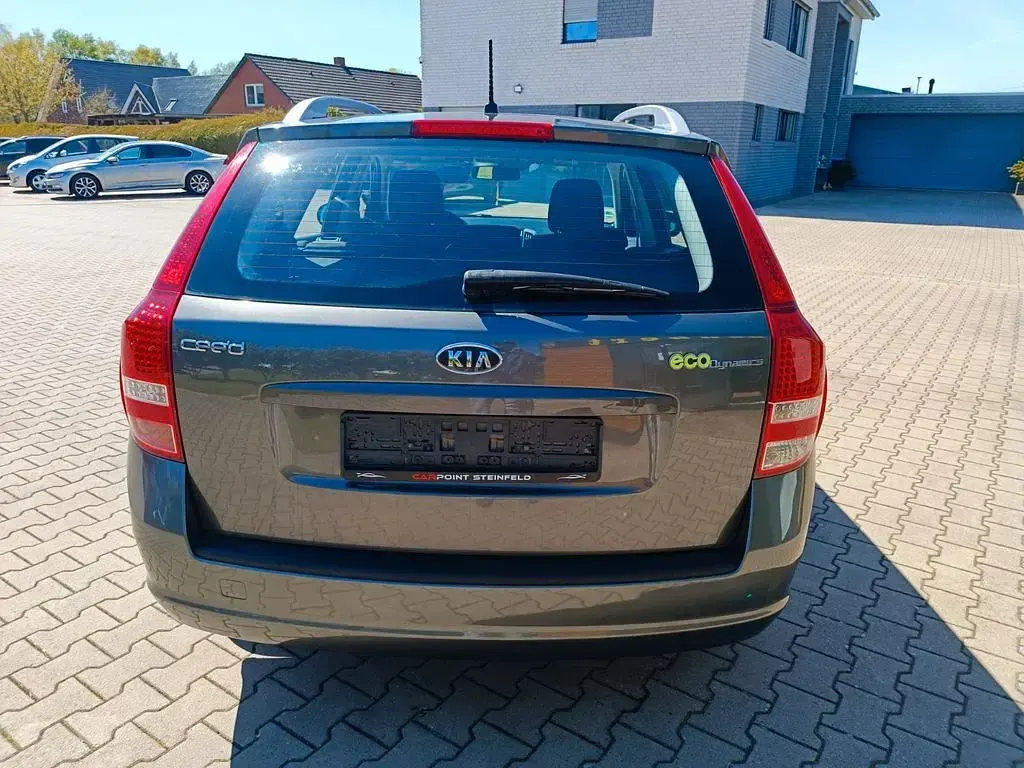 Usata Kia Ceed 109 CV (80 kW) 2011 Grigio Utilitaria