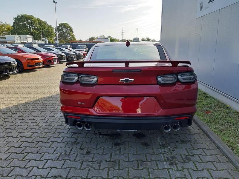 Gebraucht Chevrolet Camaro SS 461 PS (339 kW) 2024 Radiant red tintcoat Coupé
