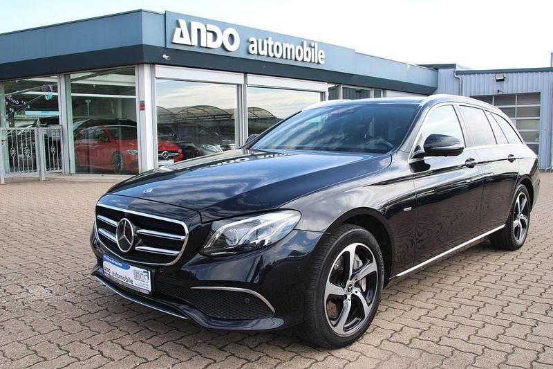 Schwarz Gebraucht 2019 Mercedes E400 Style Limousine | 26.990 € (Guter Preis) - Bild 1/4