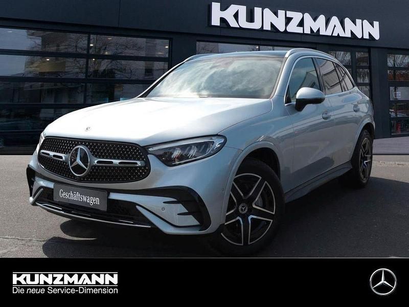 Hightechsilber metallic Gebraucht 2025 Mercedes GLC220 AMG SUV | 57.849 € (Superpreis) - Bild 1/4