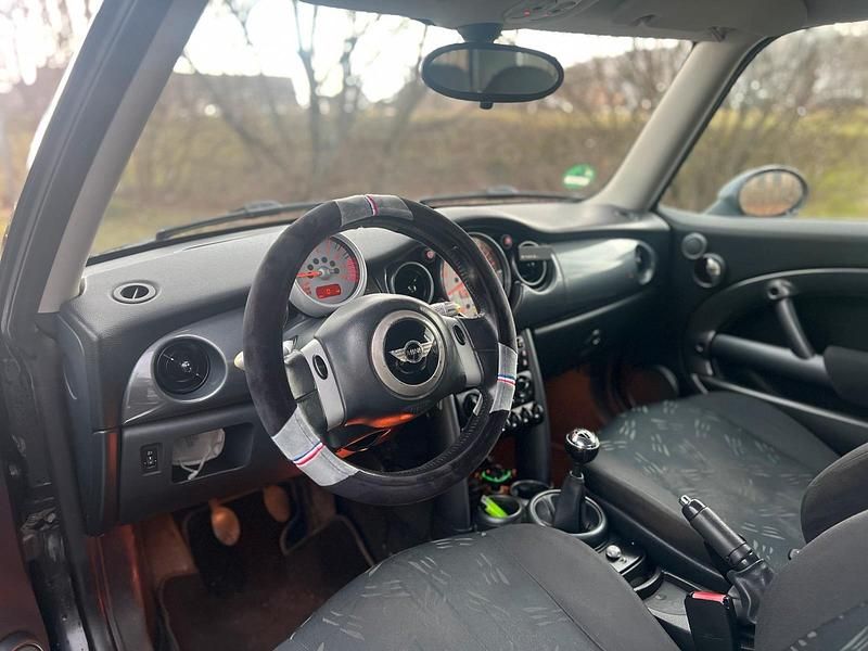 Gebraucht Mini ONE 90 PS (66 kW) 2006 Schwarz Kleinwagen