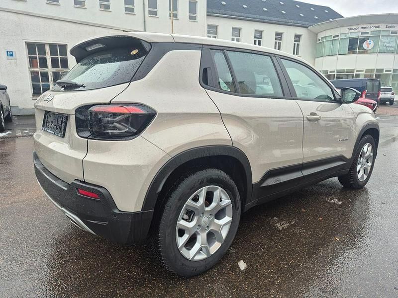 Gebraucht Jeep Avenger 101 PS (74 kW) 2023 Silber SUV