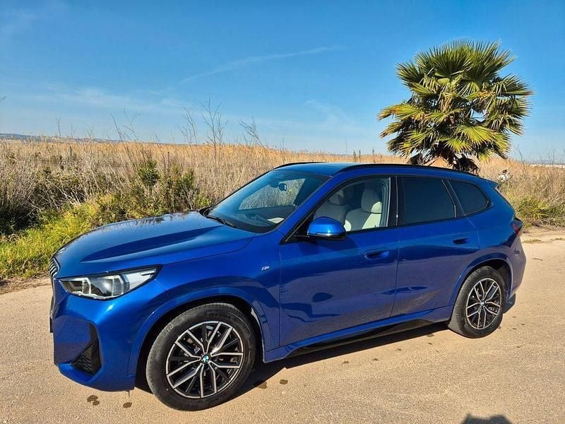 Blau Gebraucht 2023 BMW X1 M Sport SUV | 39.800 € (Guter Preis) - Bild 1/4