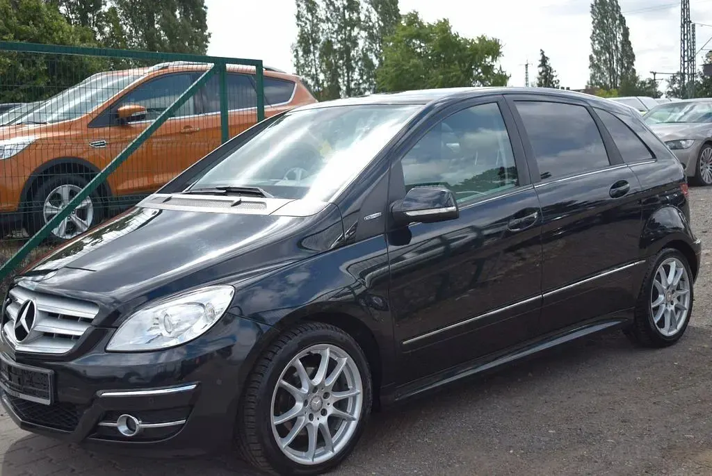 Gebraucht Mercedes B170 116 PS (85 kW) 2009 Schwarz Van / Kleinbus