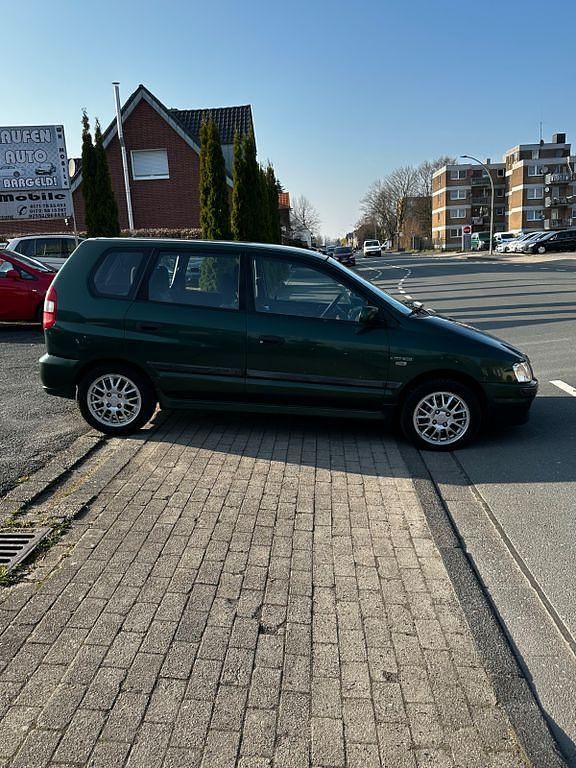 Gebraucht Mitsubishi Space Star Invite 111 PS (81 kW) 2000 Grün Van / Kleinbus