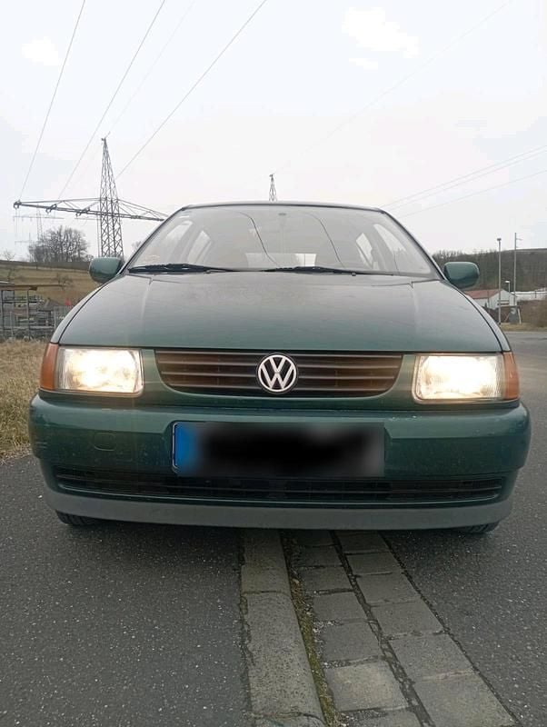Second-hand VW Polo 60 CP (44 kW) 1994 Verde Hatchback