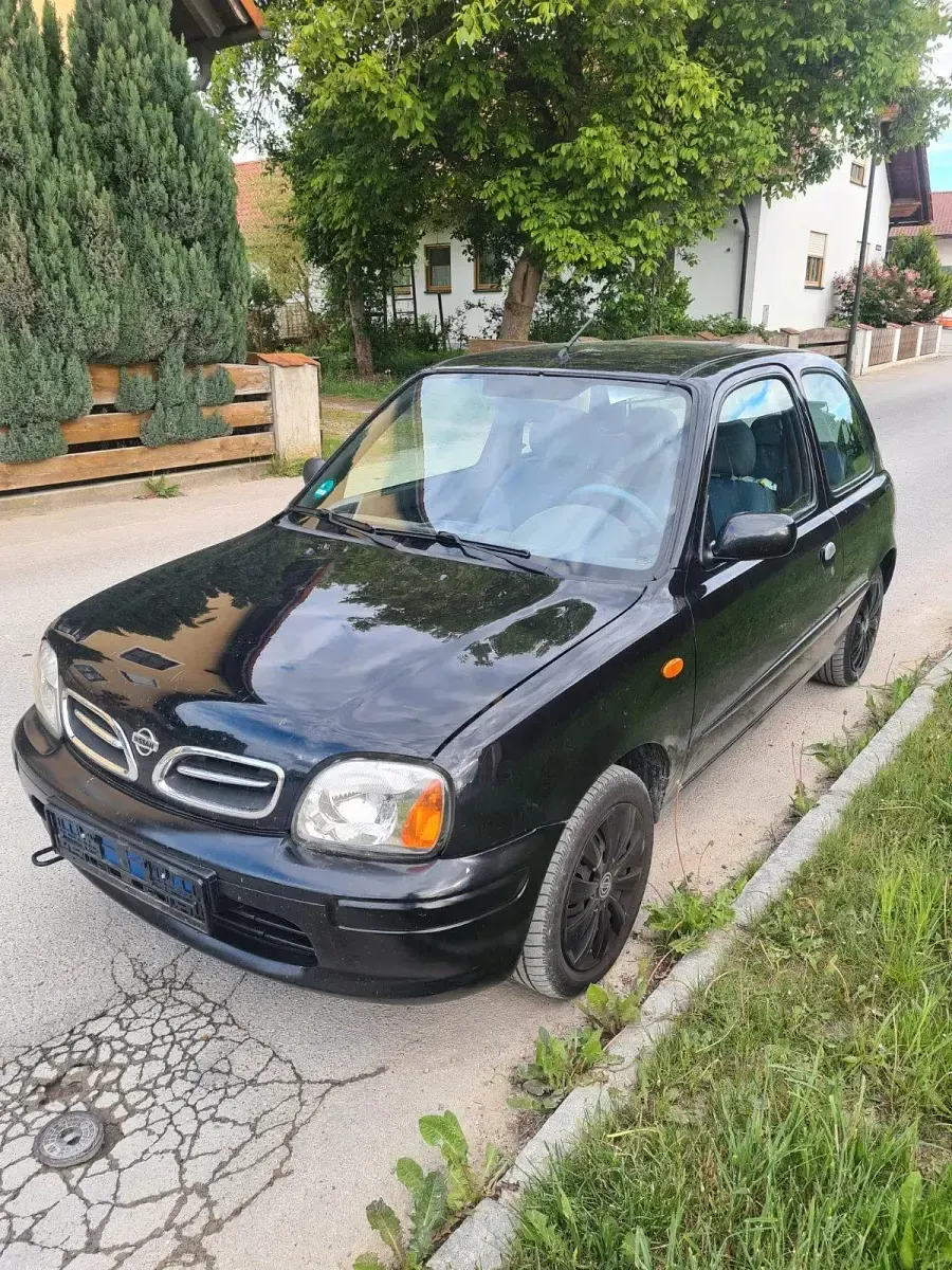 Usata Nissan Micra 55 CV (40 kW) 2002 Nero Utilitaria