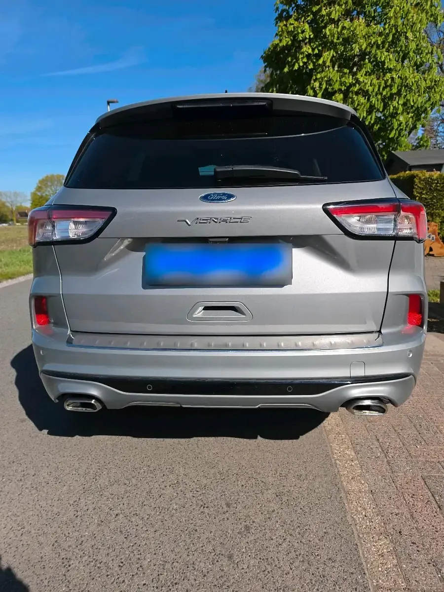 Używany Ford Kuga Vignale 190 KM (139 kW) 2020 Srebrny SUV