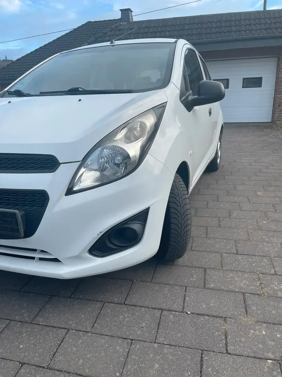 Second-hand Chevrolet Spark 69 CP (50 kW) 2014 Alb Hatchback