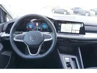 Gebraucht VW Golf VIII 131 PS (96 kW) 2023 Reflexsilber metallic Kombi