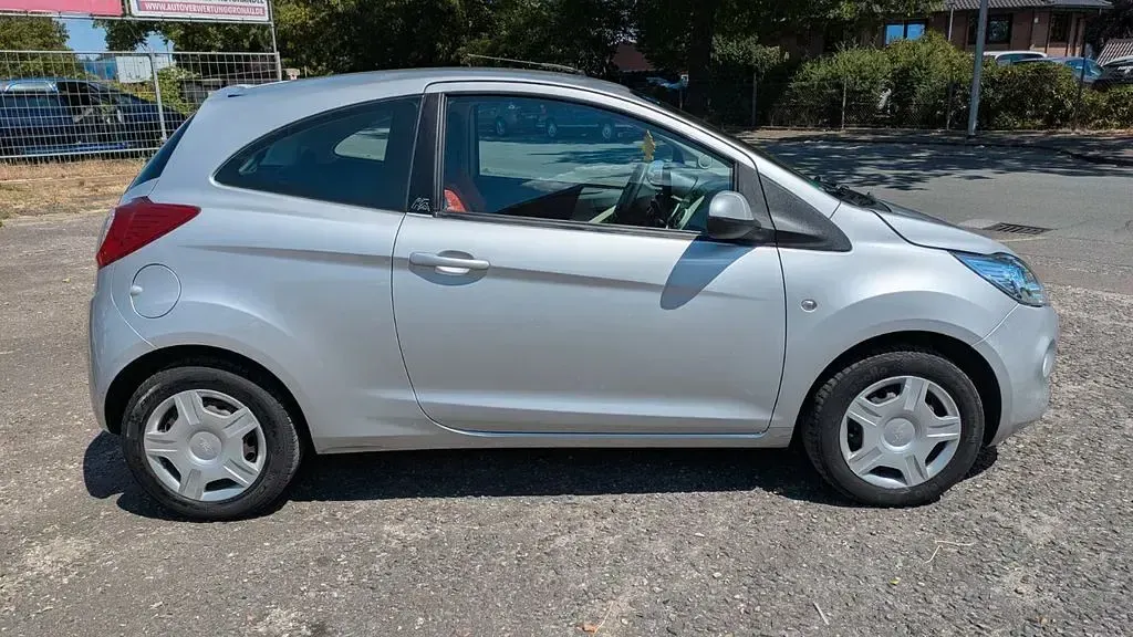 Gebraucht Ford Ka Trend 69 PS (50 kW) 2009 Silber Kleinwagen