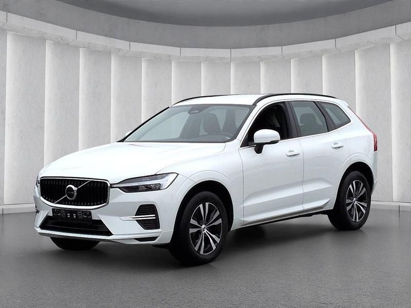 Gebraucht Volvo XC60 Momentum 197 PS (144 kW) 2022 Weiss SUV