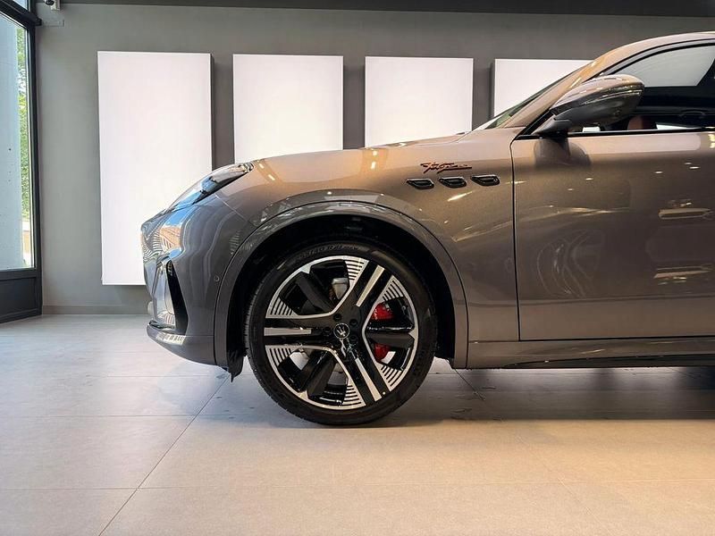 Neu Maserati Grecale Folgore 409 kW (557 PS) 2026 Grau SUV