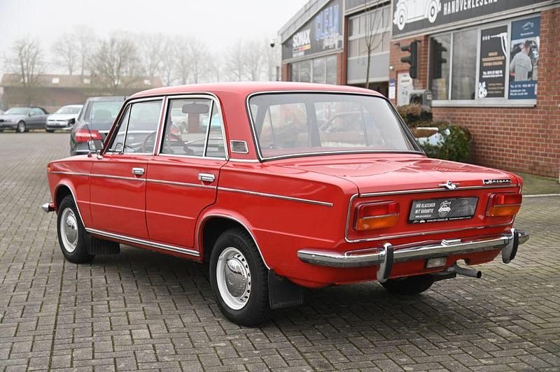 Gebraucht Lada 2103 75 PS (55 kW) 1981 Rot Limousine