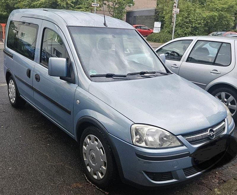 Gebraucht Opel Combo 101 PS (74 kW) 2009 Blau Van / Kleinbus