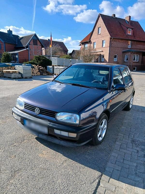 Gebraucht VW Golf III 90 PS (66 kW) 1993 Blau Limousine