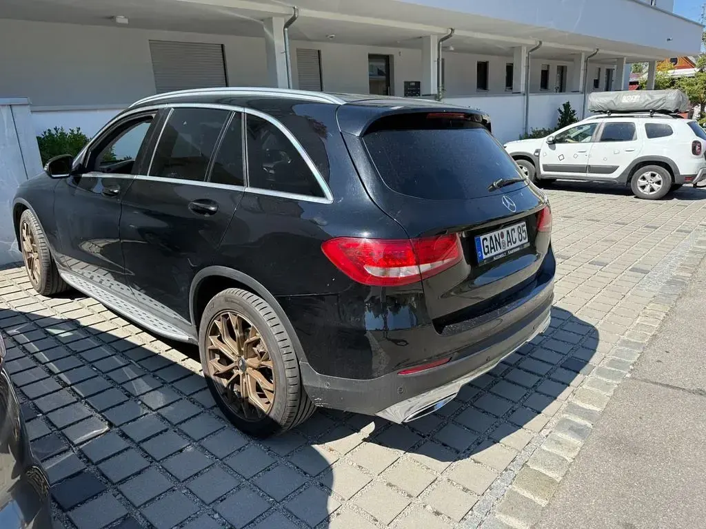 Gebraucht Mercedes GLC220 AMG line 170 PS (125 kW) 2016 Schwarz SUV