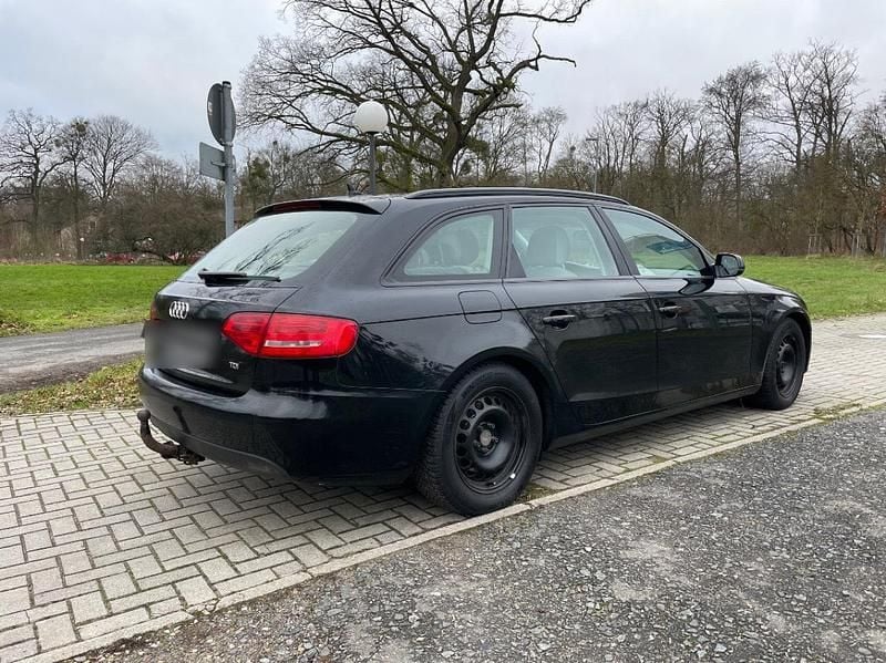 Gebraucht Audi A4 170 PS (125 kW) 2011 Schwarz Limousine