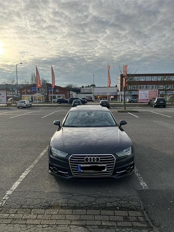 Grau Gebraucht 2015 Audi A7 S-Line Kleinwagen | 20.000 € (Superpreis) - Bild 1/4