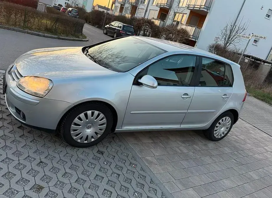 Brugt VW Golf V 140 HK (102 kW) 2007 Sølv Sedan