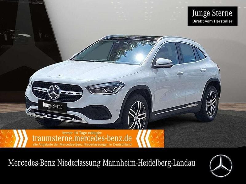 Weiß Gebraucht 2020 Mercedes GLA200 Progressive SUV | 33.890 € (Etwas zu teuer) - Bild 1/3