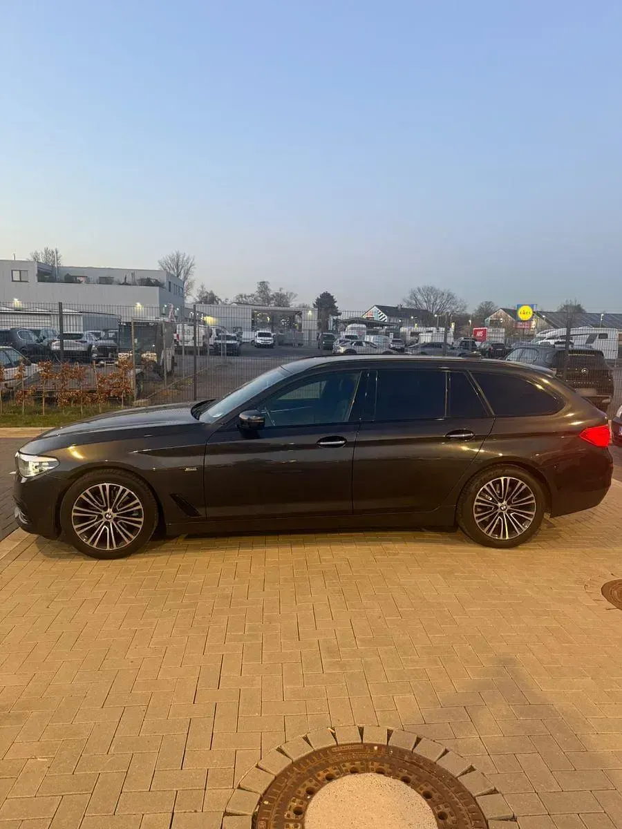 Używany BMW 520 Performance 190 KM (139 kW) 2017 Szary Kombi