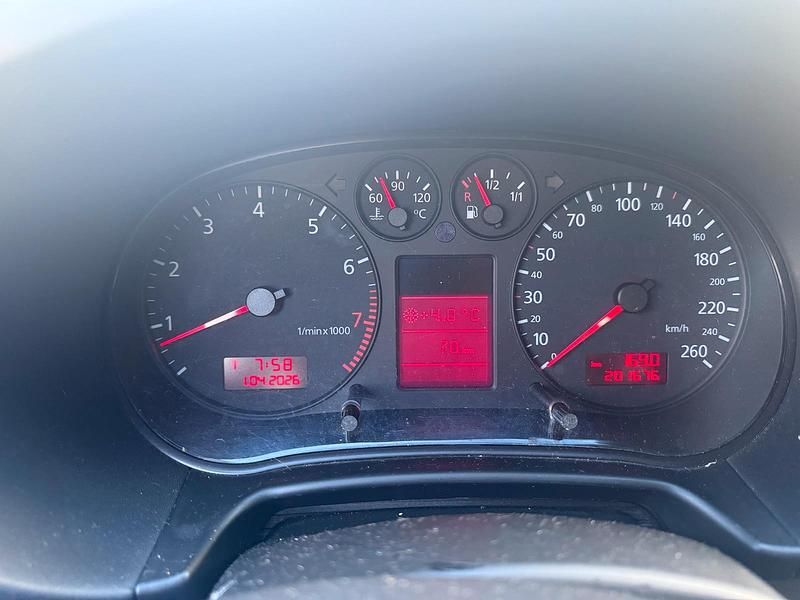 Gebraucht Audi A3 102 PS (75 kW) 2002 Grau Kleinwagen