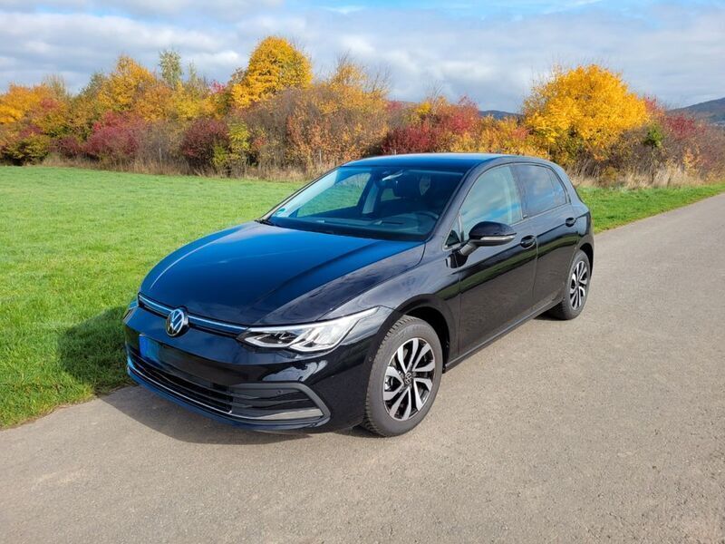 Gebraucht VW Golf VIII Active 131 PS (96 kW) 2022 Schwarz Limousine
