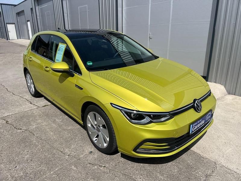 Gebraucht VW Golf VII Style 150 PS (110 kW) 2020 Gelb Limousine