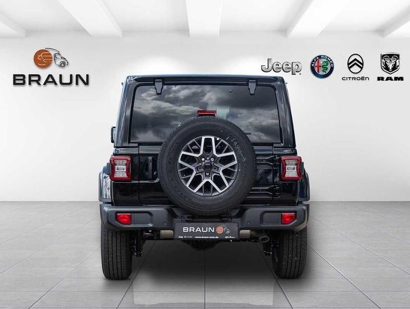 Neu Jeep Wrangler Sahara 272 PS (200 kW) 2025 Schwarz SUV