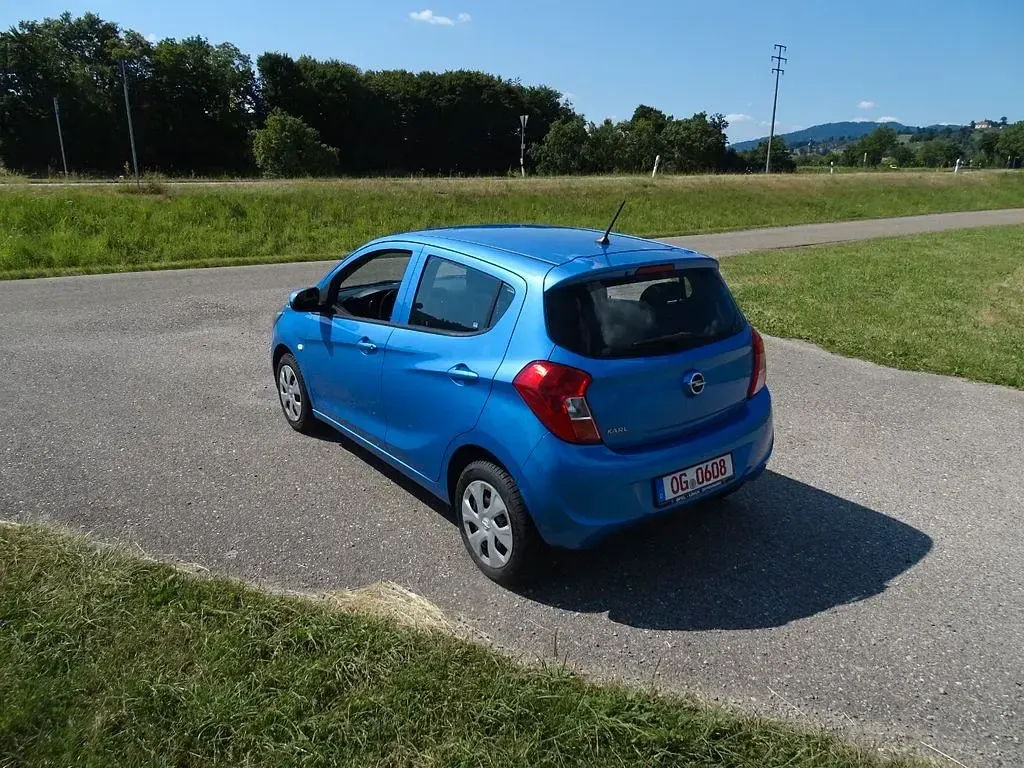 Używany Opel Karl Edition 73 KM (53 kW) 2018 Niebieski Hatchback
