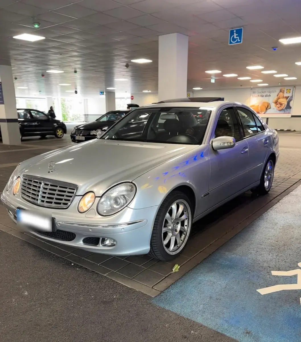 Gebraucht Mercedes E280 231 PS (169 kW) 2005 Silber Limousine