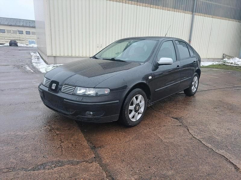 Schwarz Gebraucht 2003 Seat Leon Limousine | 2.199 € (Fairer Preis) - Bild 1/4