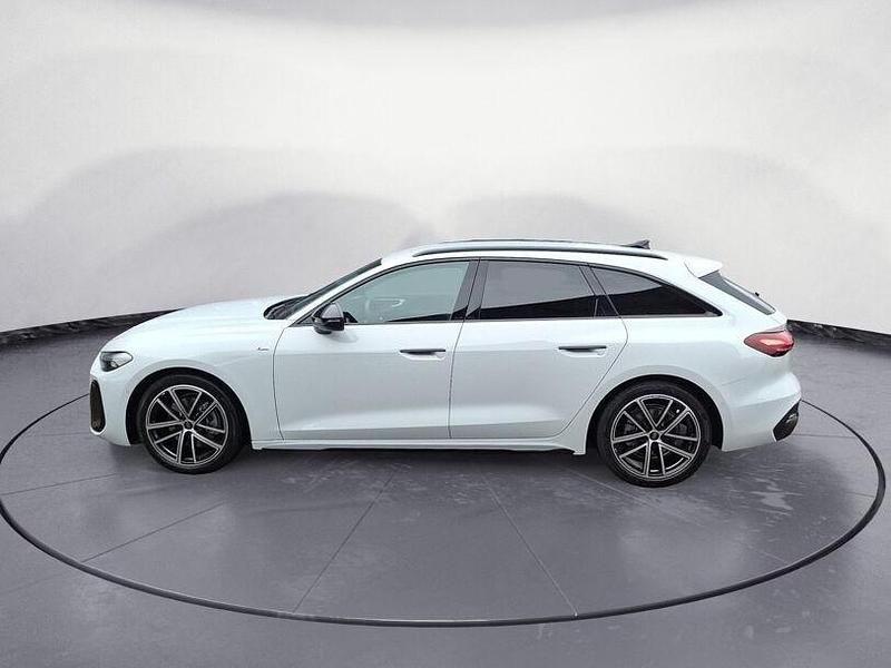 Gebraucht Audi A5 S-Line 204 PS (150 kW) 2025 Weiß Kombi