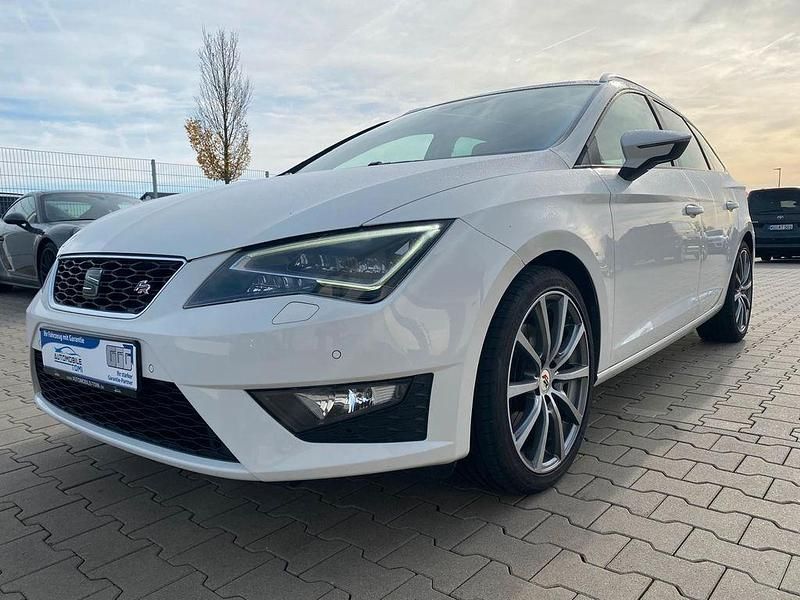 Weiß Gebraucht 2014 Seat Leon ST FR Kombi | 10.400 € (Guter Preis) - Bild 1/4