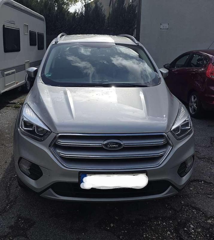Gebraucht 2019 Ford Kuga Cool & Connect SUV | 17.890 € (Guter Preis) - Bild 1/4