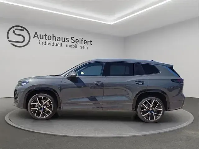 Gebraucht VW Tayron R-line 265 PS (194 kW) 2026 Grau SUV