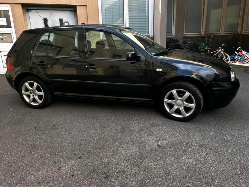 Blau Gebraucht 2001 VW Golf IV Limousine | 1.400 € (Fairer Preis) - Bild 1/4