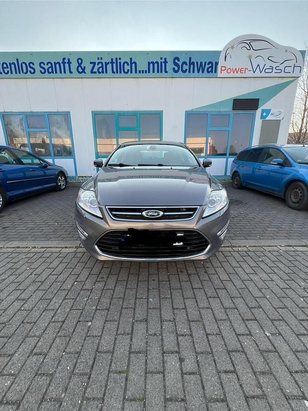 Gebraucht Ford Mondeo 140 PS (102 kW) 2012 Grau Limousine