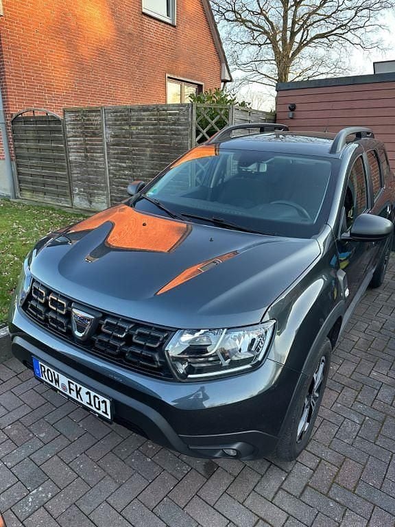 Gebraucht Dacia Duster Comfort 109 PS (80 kW) 2018 Grau SUV