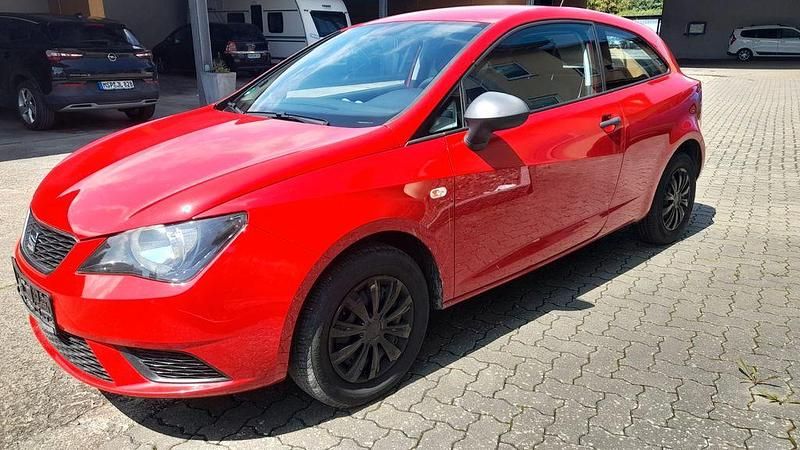 Rot Gebraucht 2014 Seat Ibiza SC Reference Kleinwagen | 4.690 € (Fairer Preis) - Bild 1/4