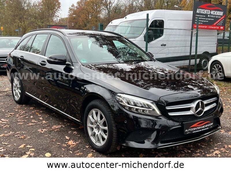 Gebraucht Mercedes C200 160 PS (117 kW) 2019 Ung. schwarz  unilack Kombi