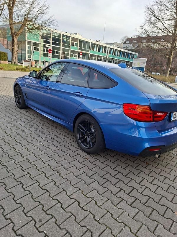 Gebraucht BMW 320 Gran Turismo M Sport 184 PS (135 kW) 2013 Blau Limousine